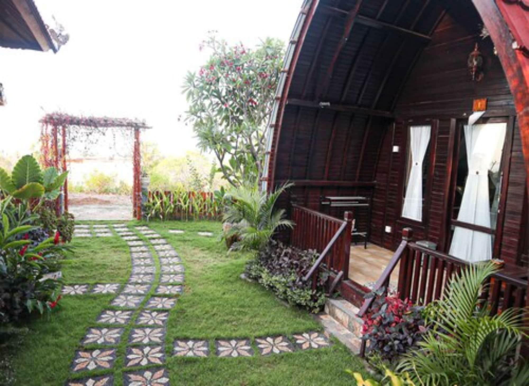 Batununggul Hotra Hill Cottage מראה חיצוני תמונה